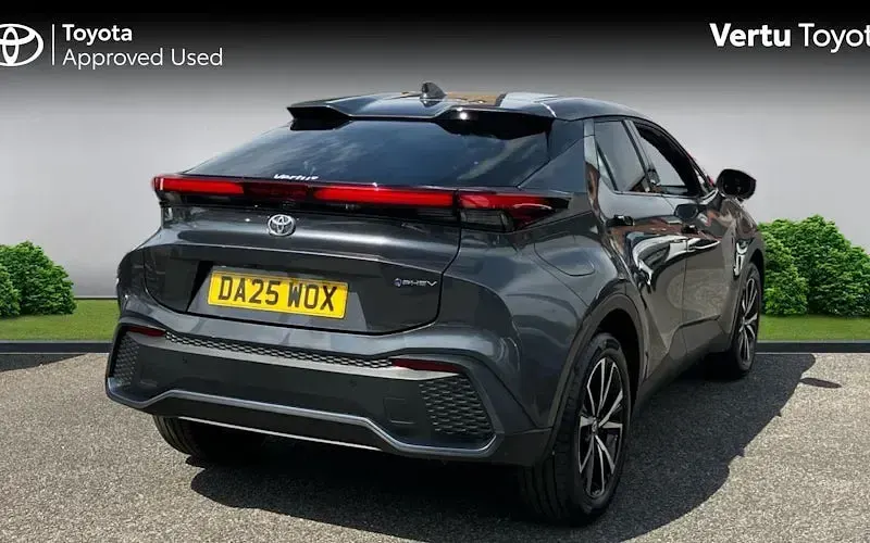 New Toyota C-HR Design 223 HP (164 kW) 2025 Grey SUV