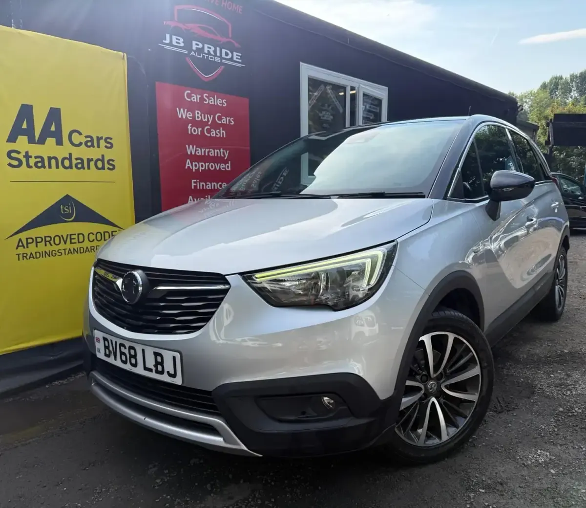 Used Vauxhall Crossland X Elite 110 HP (80 kW) 2018 Silver SUV