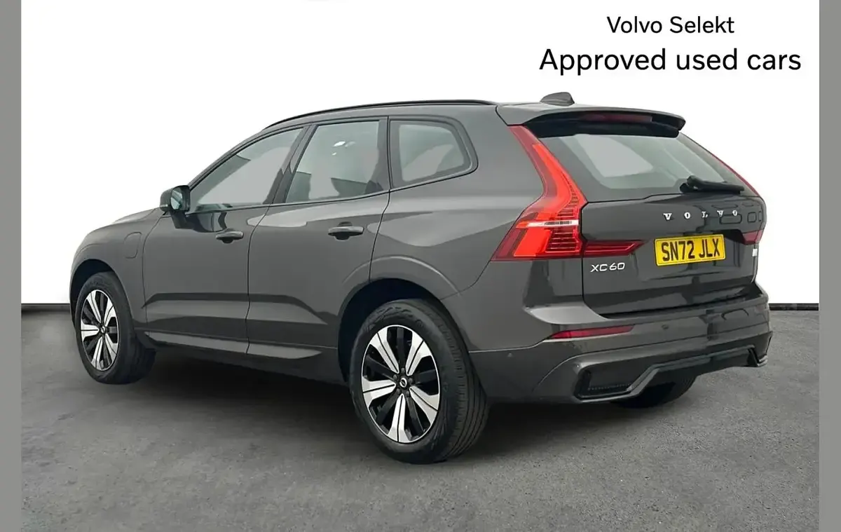Used Volvo XC60 Plus 344 HP (253 kW) 2022 Grey SUV