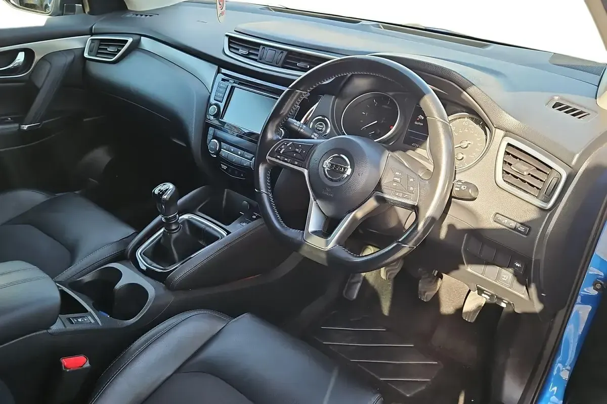 Used Nissan Qashqai S 115 HP (84 kW) 2019 Blue SUV