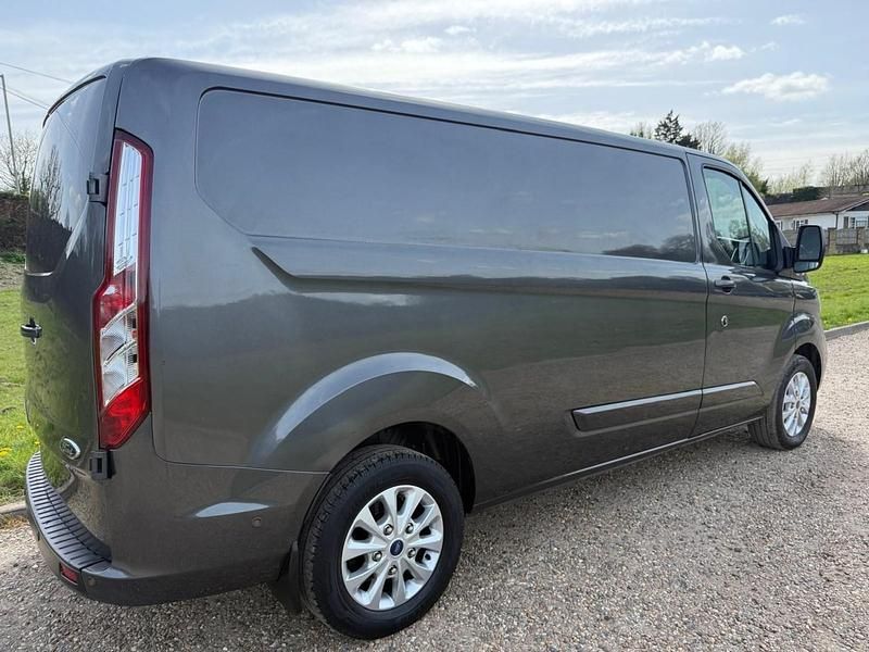 Usado Ford Transit Custom Limited 130 HP (95 kW) 2020 Cinzento Van