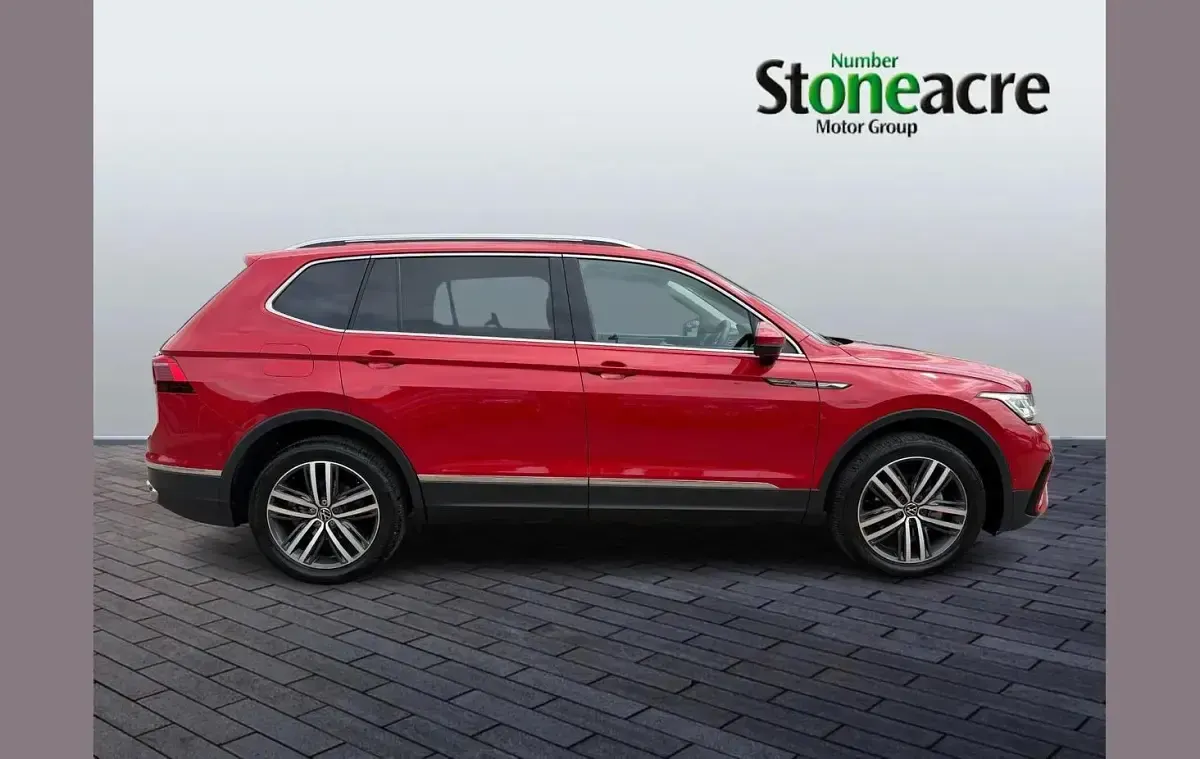 Used VW Tiguan Allspace Elegance 150 HP (110 kW) 2024 Red SUV