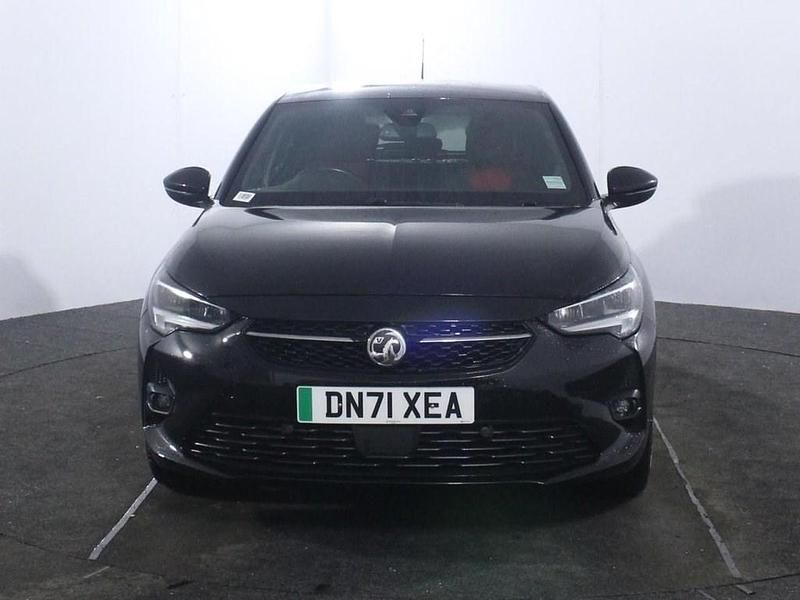 Second-hand Vauxhall Corsa-e SRi 100 kW (136 CP) 2021 Negru Hatchback