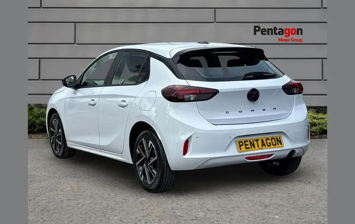 Nowe Vauxhall Corsa Design Edition 99 KM (72 kW) 2026 Biały Hatchback