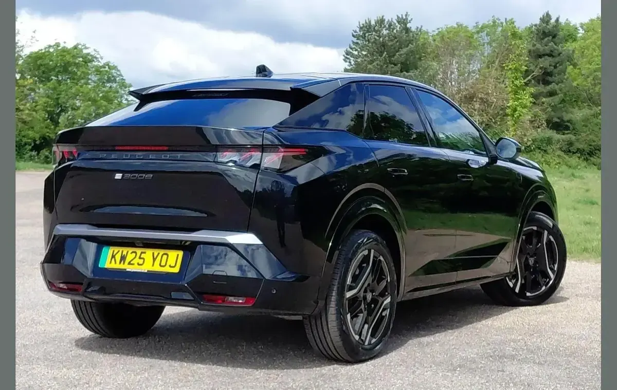 Used Peugeot e-3008 GTi 156 kW (213 HP) 2025 Black SUV
