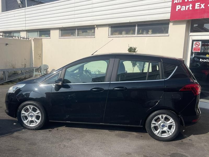 Usado Ford B-MAX Zetec 100 HP (73 kW) 2012 Preto Monovolume