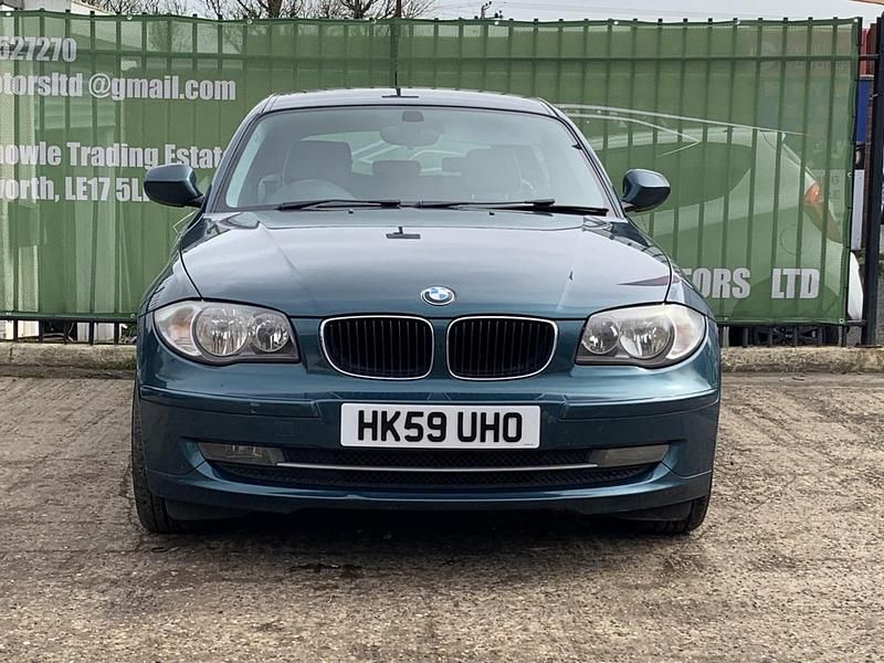 Used BMW 118 2010 Green Hatchback