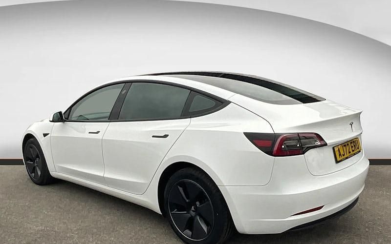 Used Tesla Model 3 RWD 208 kW (283 HP) 2022 White Sedan