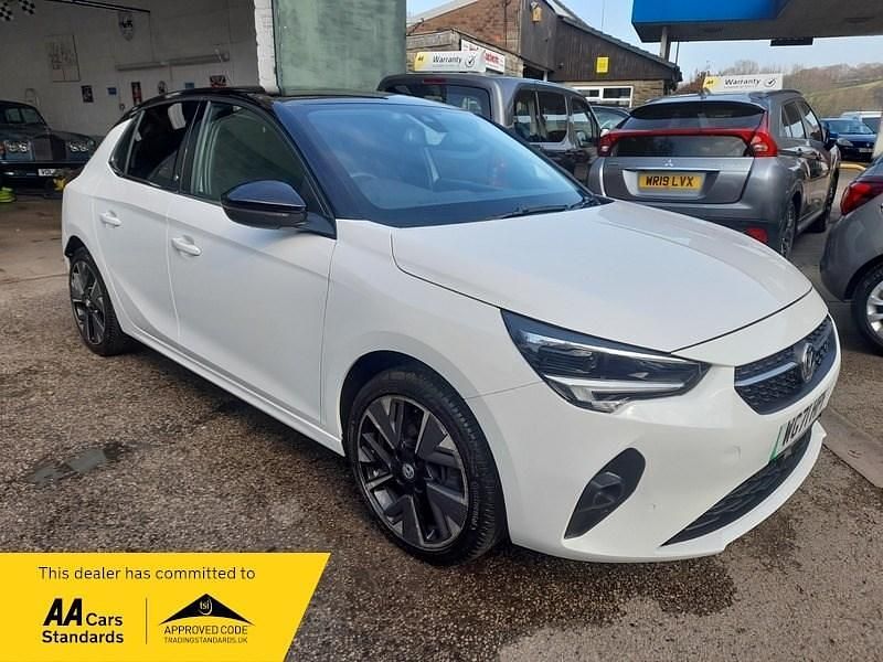 White Used 2022 Vauxhall Corsa-e Elite Hatchback | £11,975 (Fair price) - Image 1/3