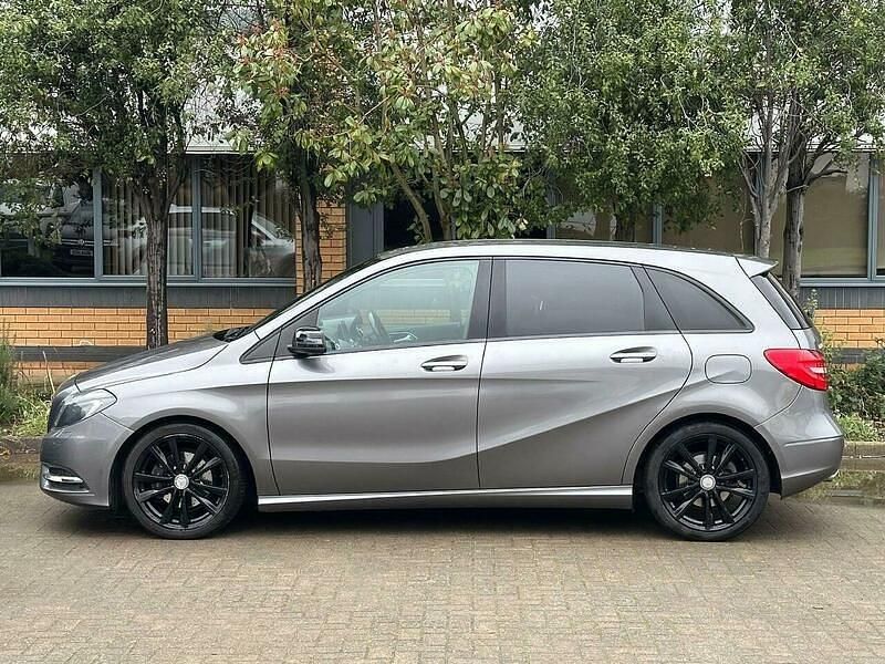 Used Mercedes B180 109 HP (80 kW) 2015 Grey MPV