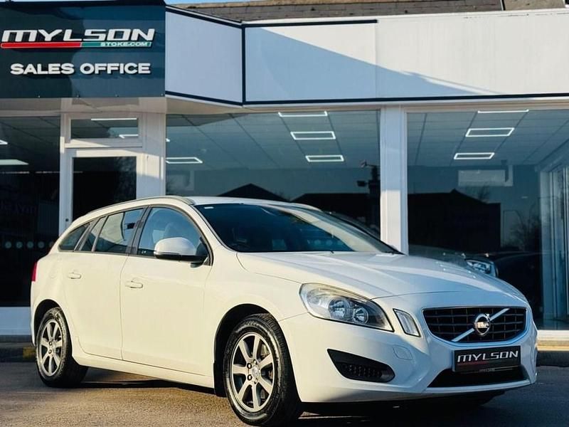 Used Volvo V60 163 HP (119 kW) 2012 White Estate