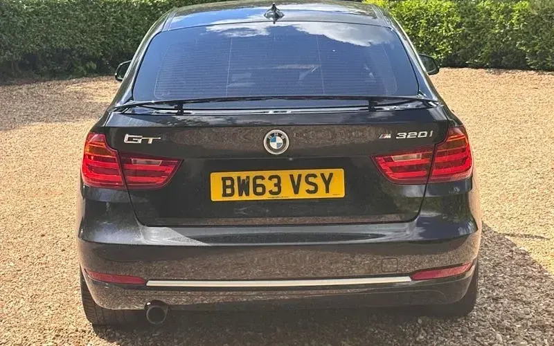 Used BMW 320 Luxury Line 184 HP (135 kW) 2025 Black Hatchback