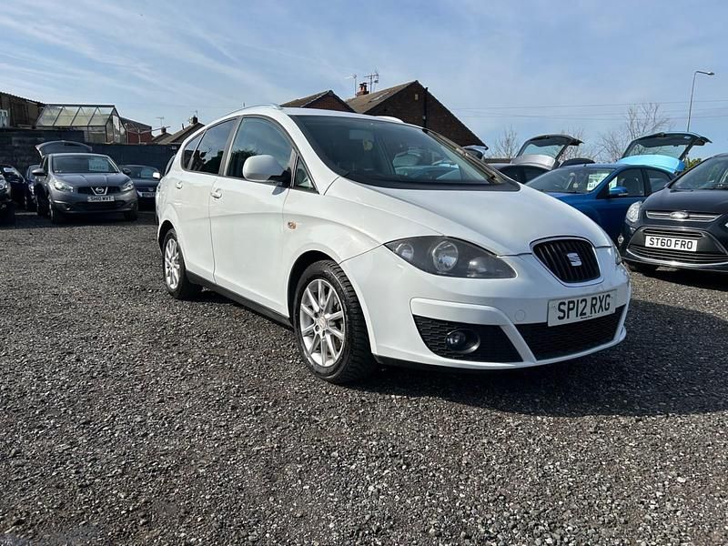 White Used 2012 Seat Altea XL SE MPV | £2,995 (A bit pricey) - Image 1/4