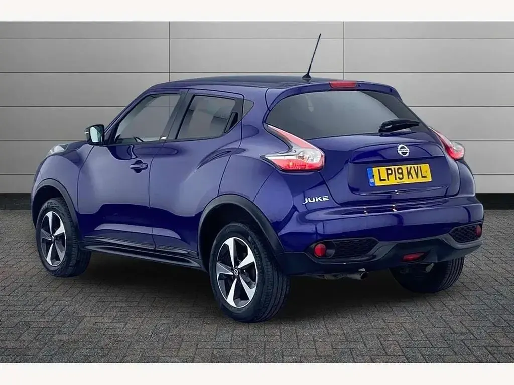 Usado Nissan Juke 112 HP (82 kW) 2019 Azul SUV