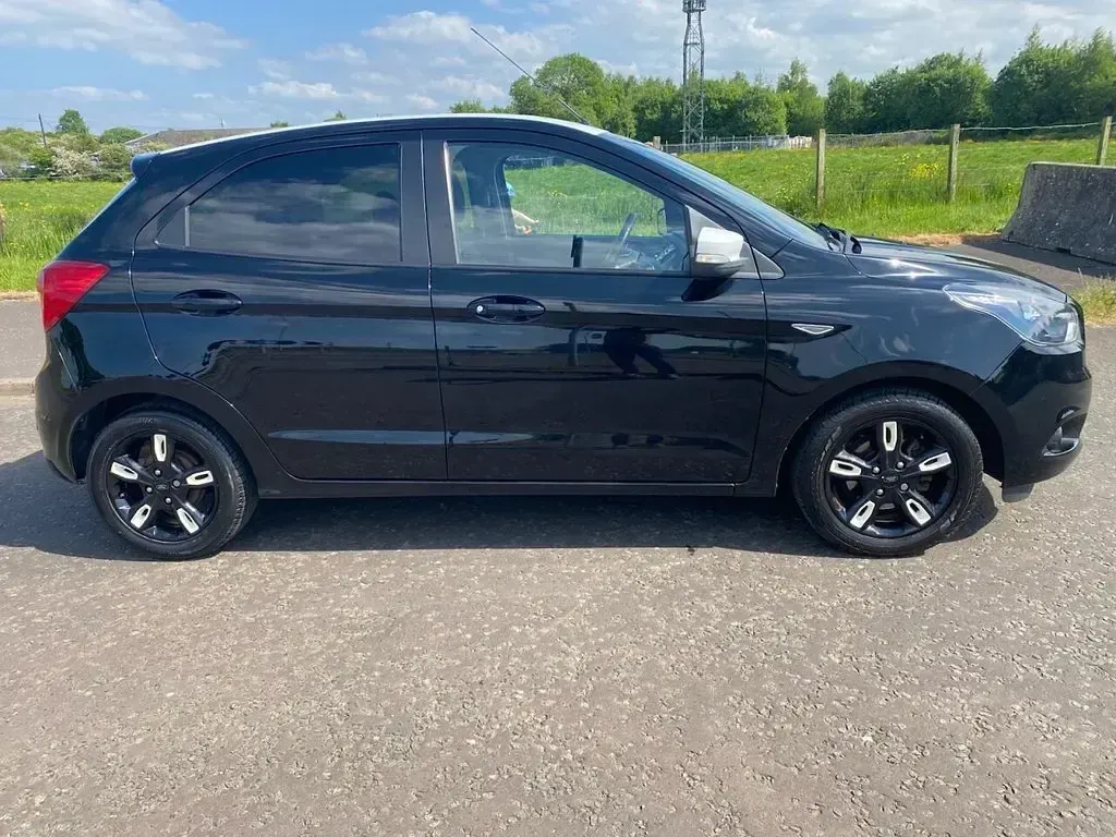 Used Ford Ka Plus Zetec 85 HP (62 kW) 2017 Black Hatchback