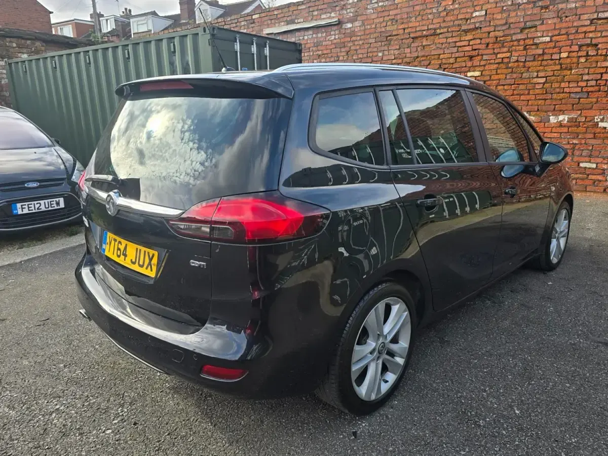 Używany Vauxhall Zafira SRi 2014 Czarny Minivan