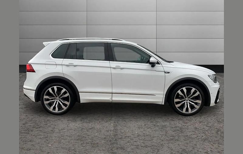Used VW Tiguan R-line 150 HP (110 kW) 2019 White SUV