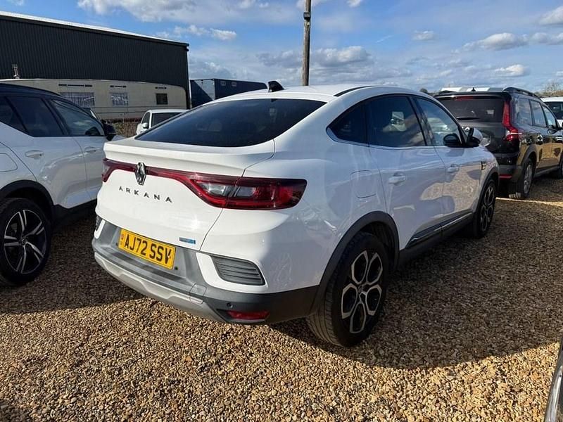 Used Renault Arkana Version S 145 HP (106 kW) 2023 White SUV