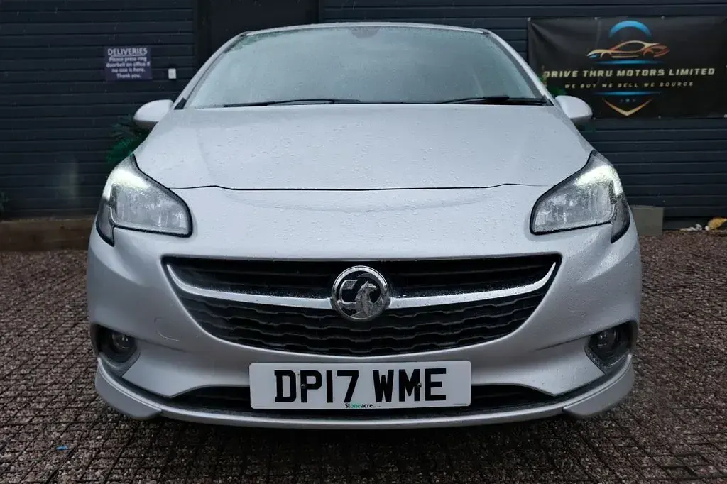 Used Vauxhall Corsa SRi 100 HP (73 kW) 2017 Silver Hatchback