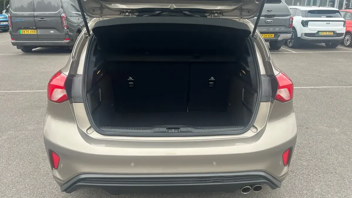 Used Ford Focus ST-Line X 125 HP (91 kW) 2019 Silver Hatchback