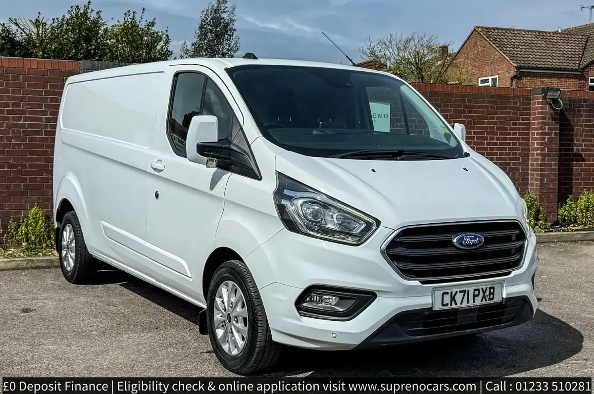 Used Ford Transit Custom Limited 130 HP (95 kW) 2021 White Van