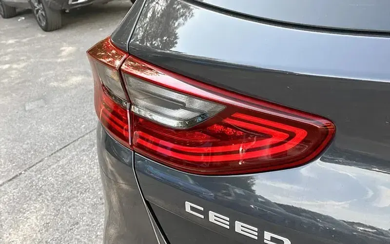 Used Kia Ceed 120 HP (88 kW) 2021 Grey Hatchback