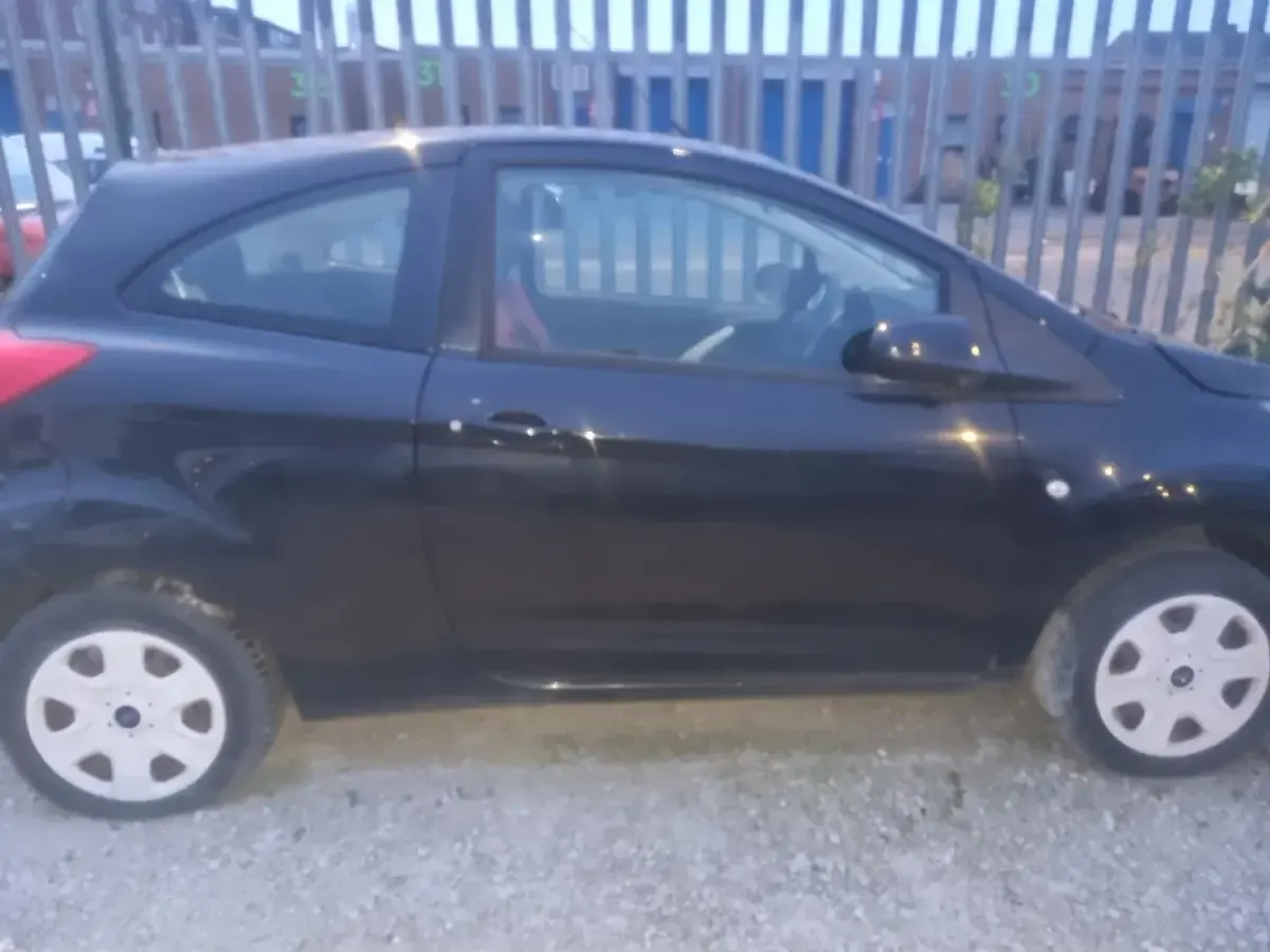 Used Ford Ka 69 HP (50 kW) 2012 Black Hatchback
