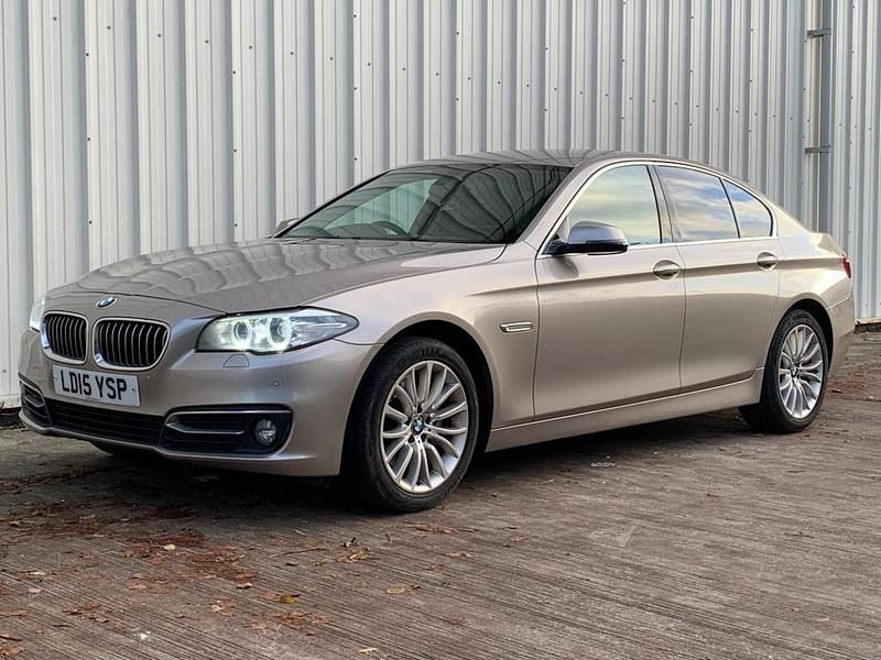 Used BMW 520 Luxury Line 2015 Silver Sedan