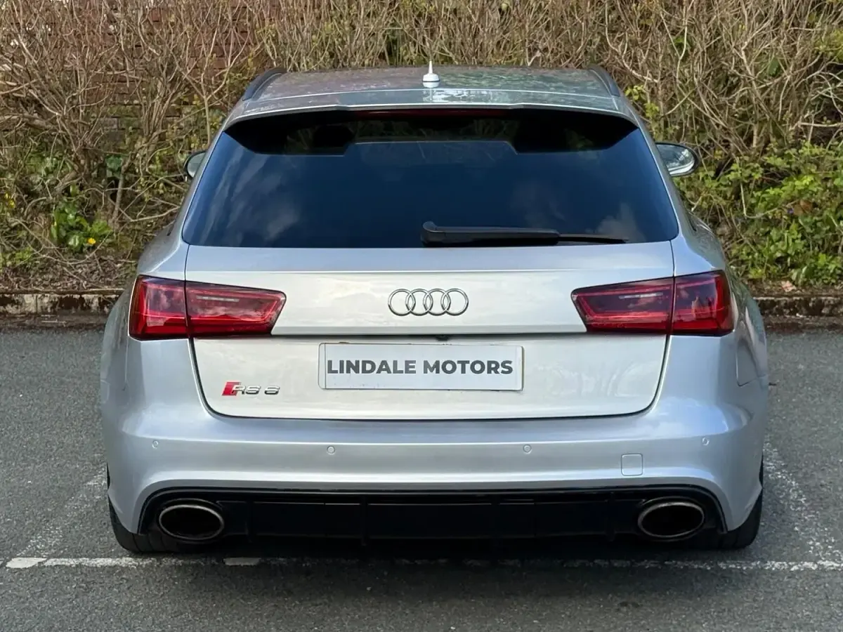 Used Audi RS6 Advanced 560 HP (411 kW) 2022 Silver Estate