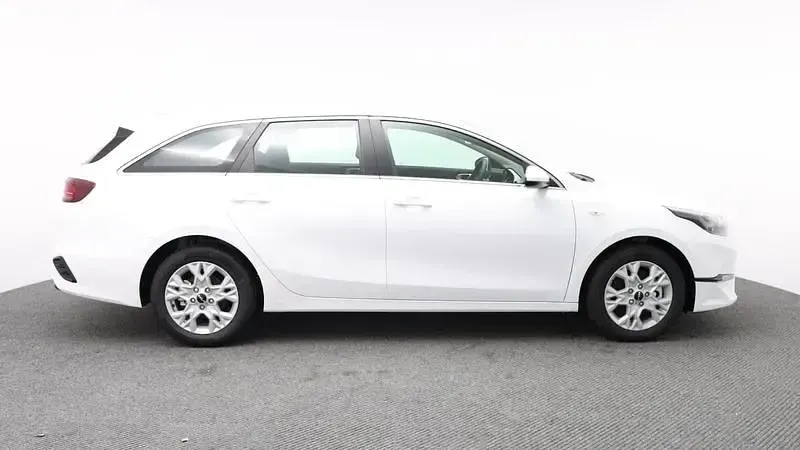 Nowe Kia Ceed 138 KM (101 kW) 2025 Biały Hatchback