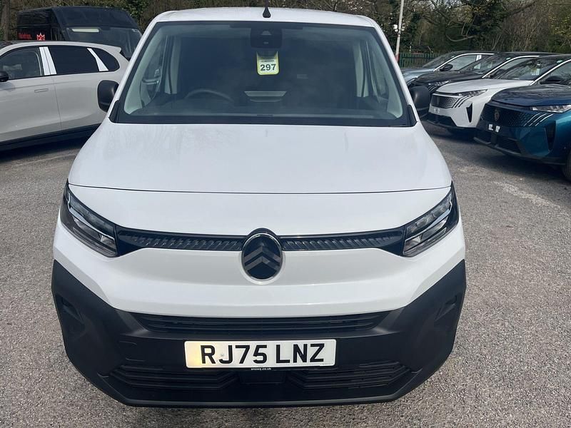 New Citroën Berlingo 102 HP (75 kW) 2025 White MPV
