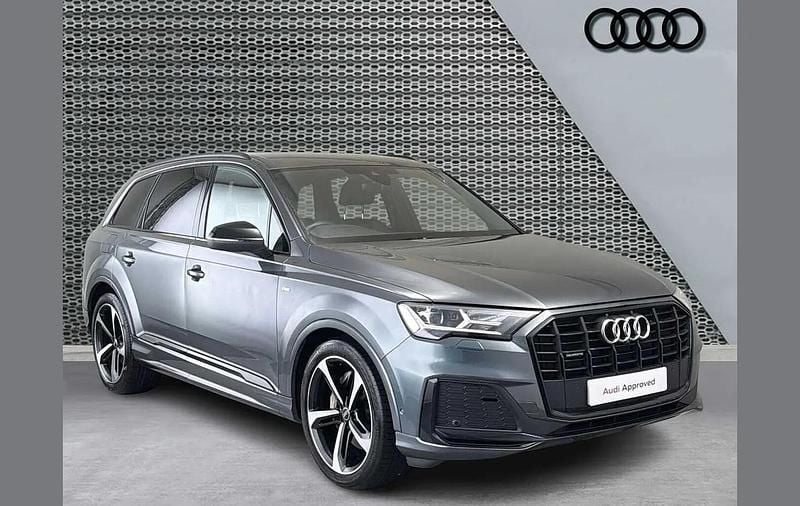 Used Audi Q7 Black Edition 334 HP (245 kW) 2022 Grey SUV