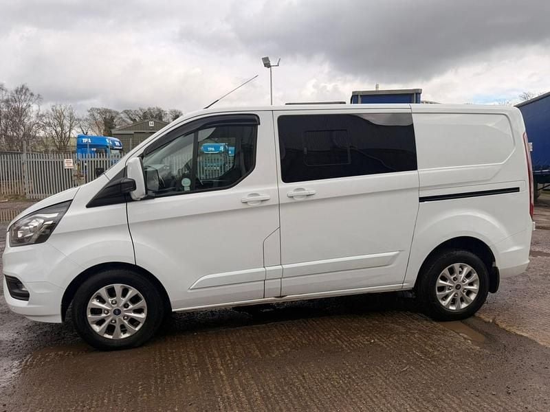 Used Ford Transit Custom Limited 130 HP (95 kW) 2020 White Van