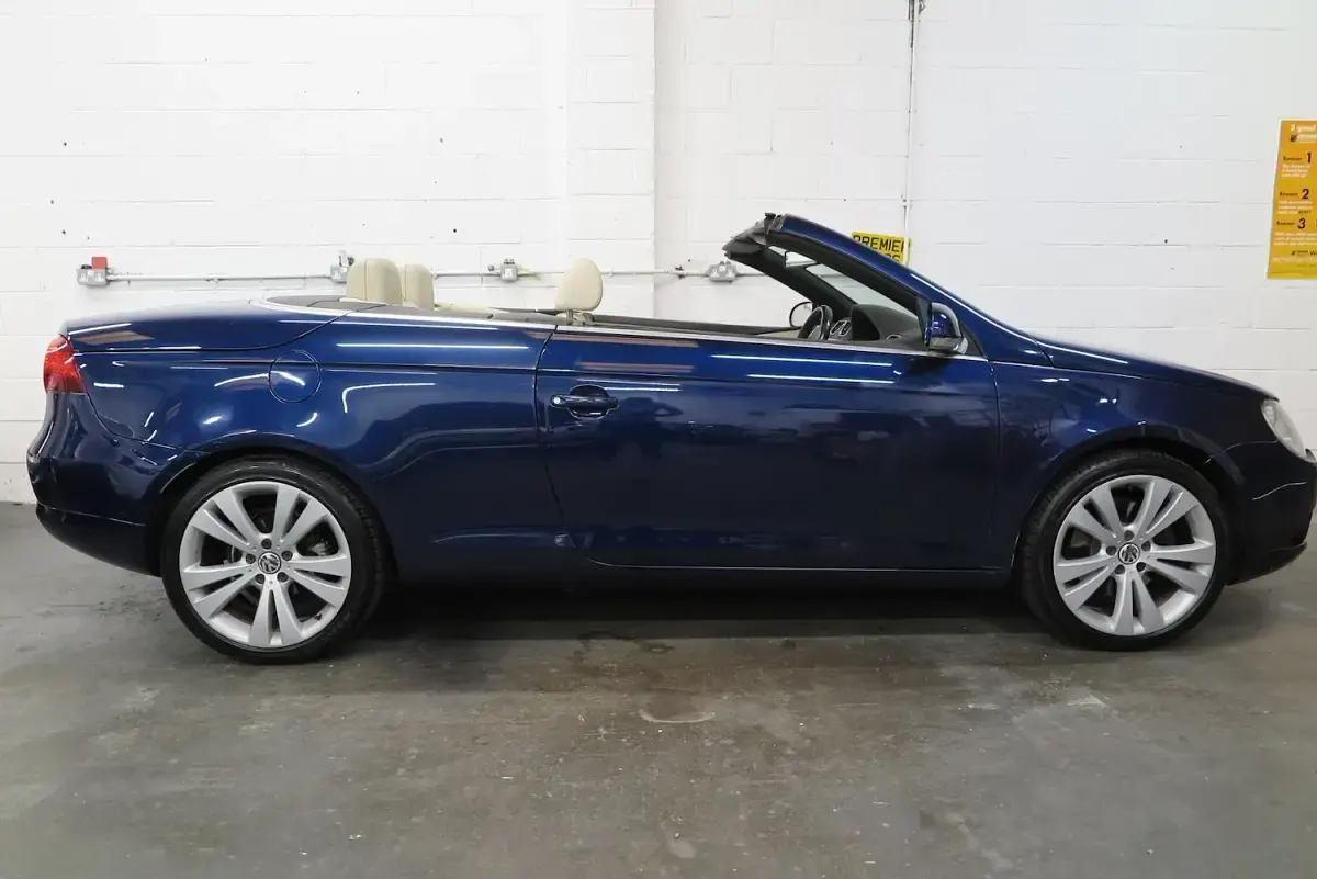 Used VW Eos Sportline 140 HP (102 kW) 2008 Blue Cabriolet