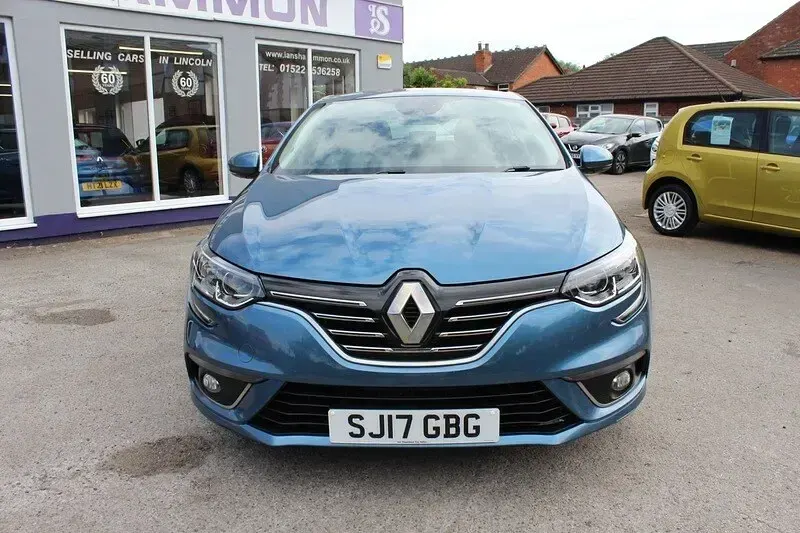 Used Renault Mégane IV Dynamique 130 HP (95 kW) 2017 Blue Hatchback