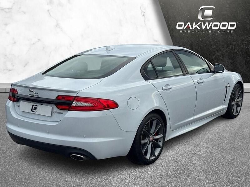 Used Jaguar XF R-Sport 200 HP (147 kW) 2015 White Sedan