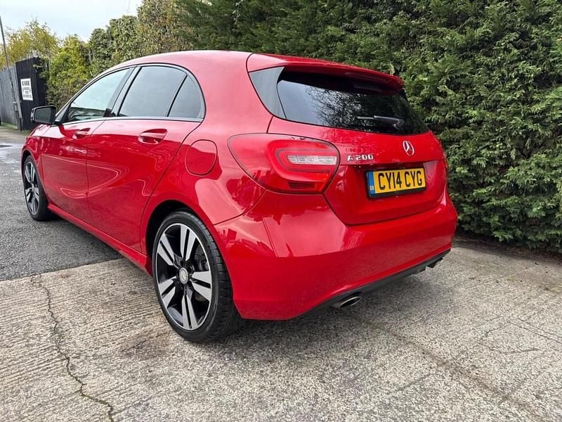 Used Mercedes A200 156 HP (114 kW) 2014 Red Hatchback