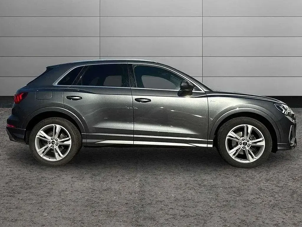 Used Audi Q3 S-Line 150 HP (110 kW) 2023 Grey SUV