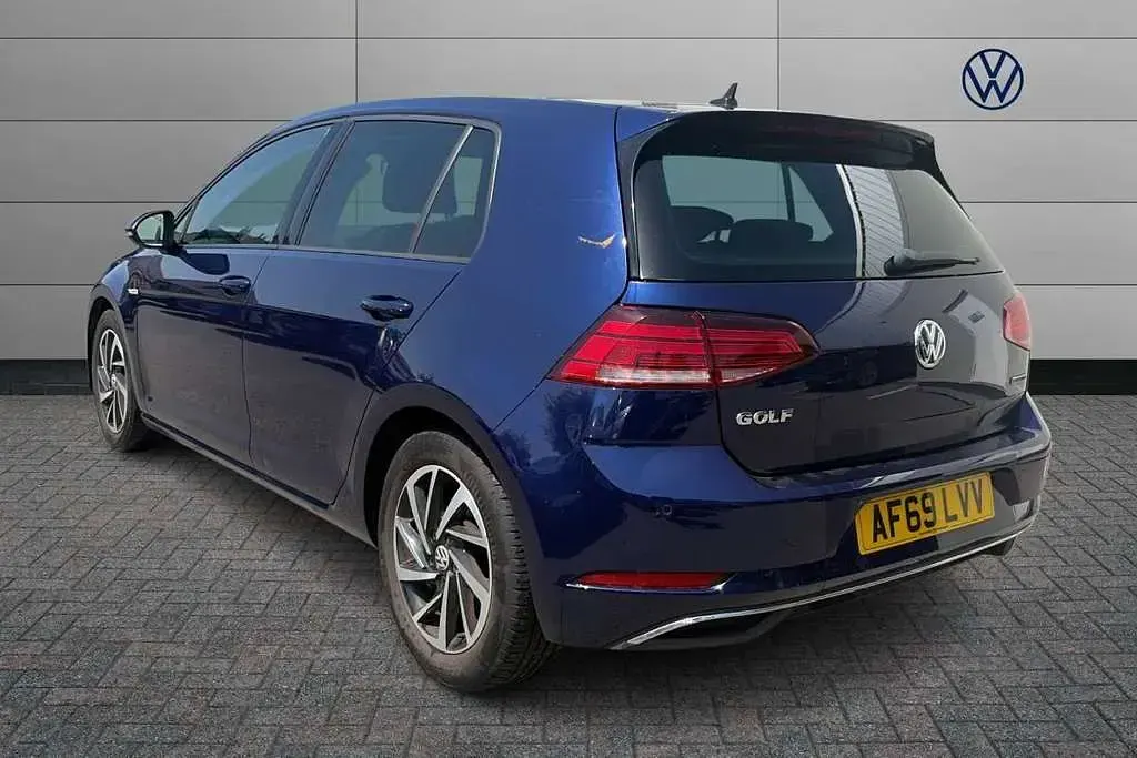 Used VW Golf VII Match 130 HP (95 kW) 2019 Blue Hatchback
