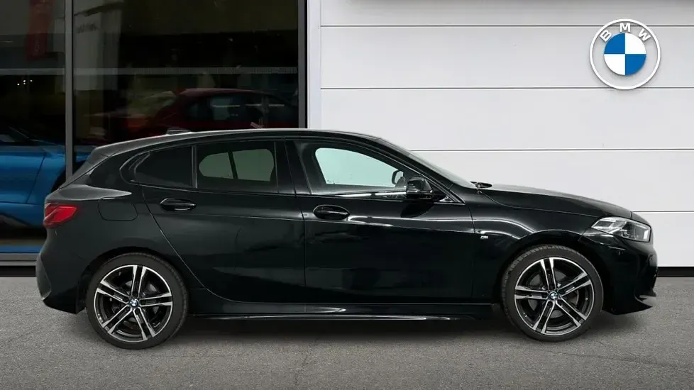 Used BMW 118 M Sport 134 HP (98 kW) 2022 Black Hatchback