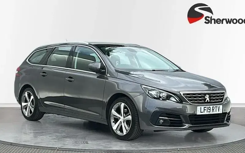 Used Peugeot 308 SW Allure 131 HP (96 kW) 2019 Estate