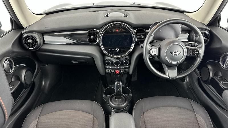 Used Mini Cooper Classic 134 HP (98 kW) 2022 Black Hatchback