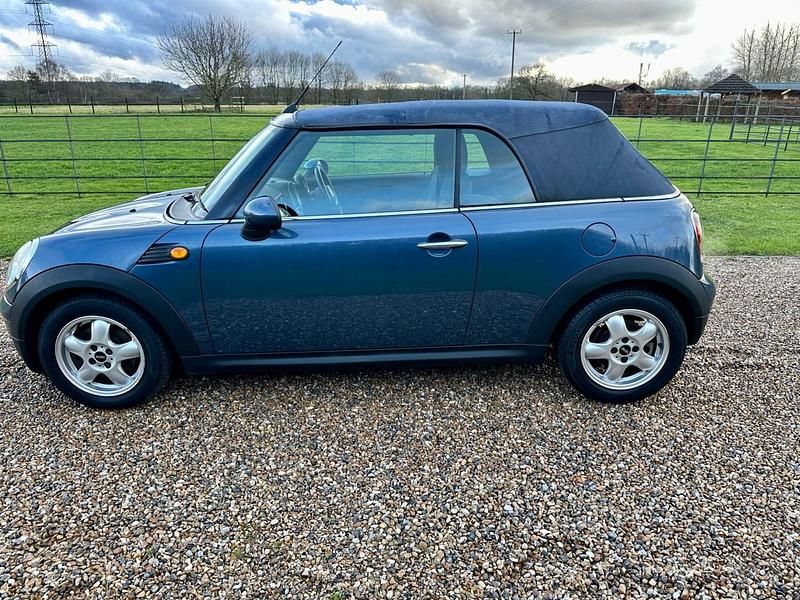 Used Mini Cooper Cabriolet 115 HP (84 kW) 2009 Blue Cabriolet