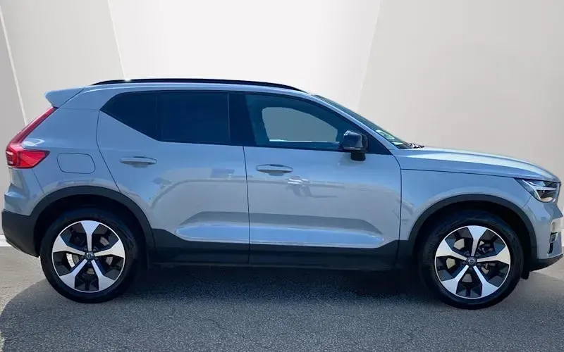 Used Volvo XC40 Plus 197 HP (144 kW) 2025 Grey SUV