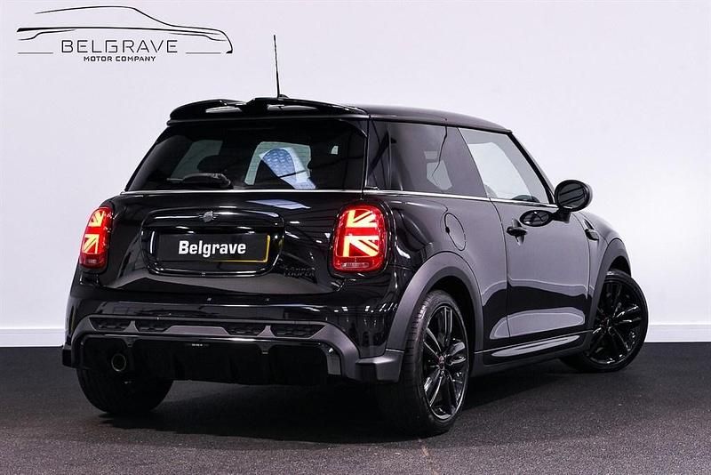 Used Mini Cooper Hatch 136 HP (100 kW) 2021 Black Hatchback