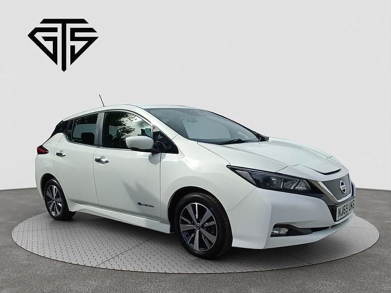 White Used 2019 Nissan Leaf Acenta Hatchback | £7,795 (Fair price) - Image 1/4