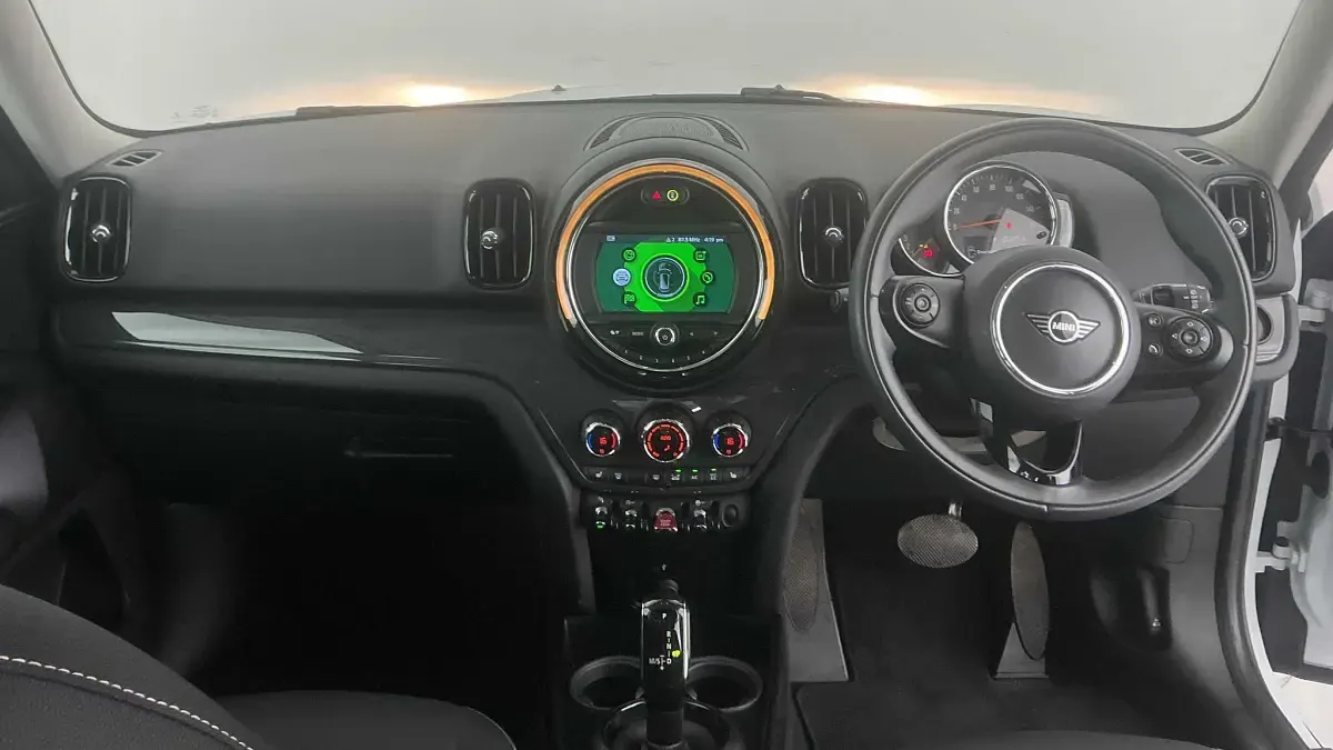 Used Mini Cooper Countryman Classic 136 HP (100 kW) 2020 White SUV