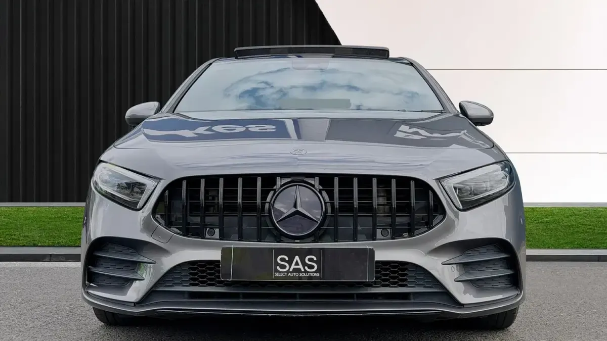 Used Mercedes A180 AMG line 136 HP (100 kW) 2019 Grey Hatchback