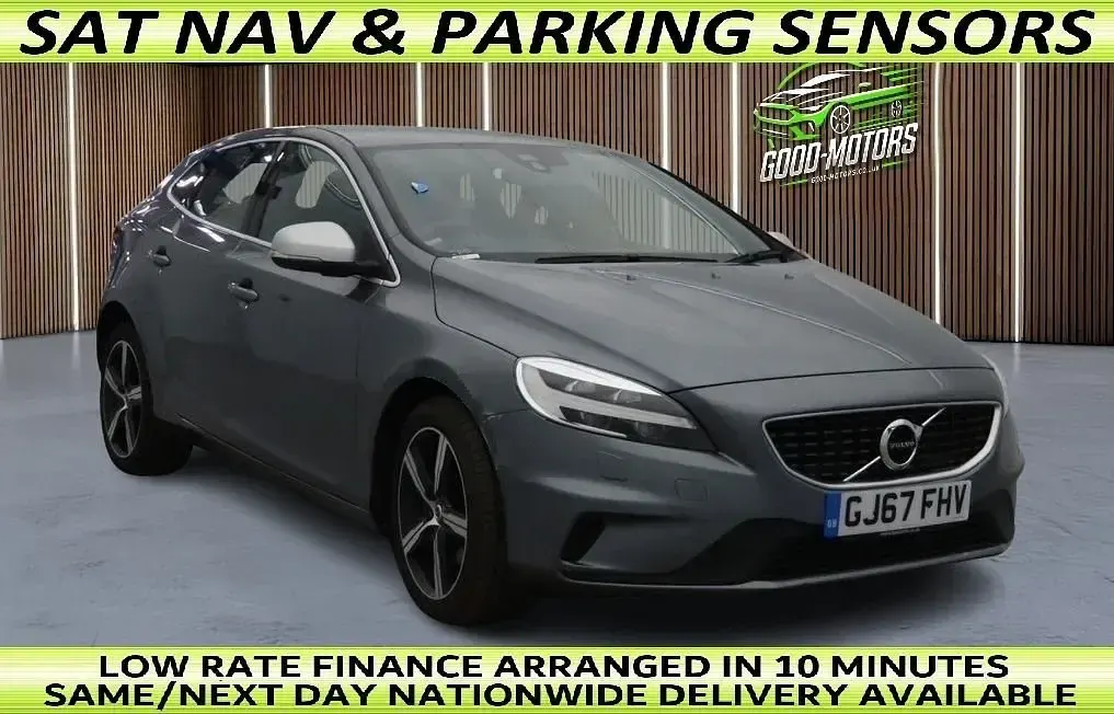 Begagnad Volvo V40 R-Design 122 HK (89 kW) 2017 Grå Halvkombi