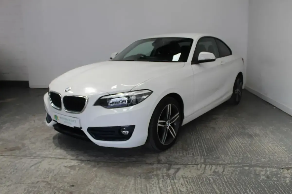 Begagnad BMW 218 Sport Line 2018 Vit Sportkupé